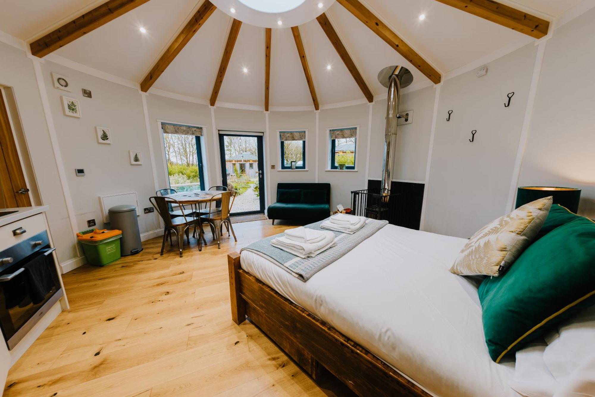 Вилла East Thorne Glamping Буде Номер фото